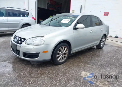 2010 Volkswagen Jetta Limited Edition из США, поврежденный, VIN 3VWRZ7AJ3AM166408